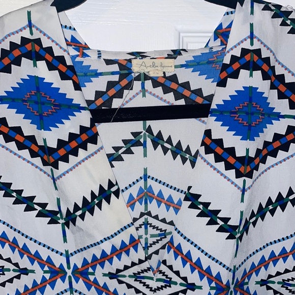 Sheer white blouse with southwestern pattern. - Picture 2 of 5